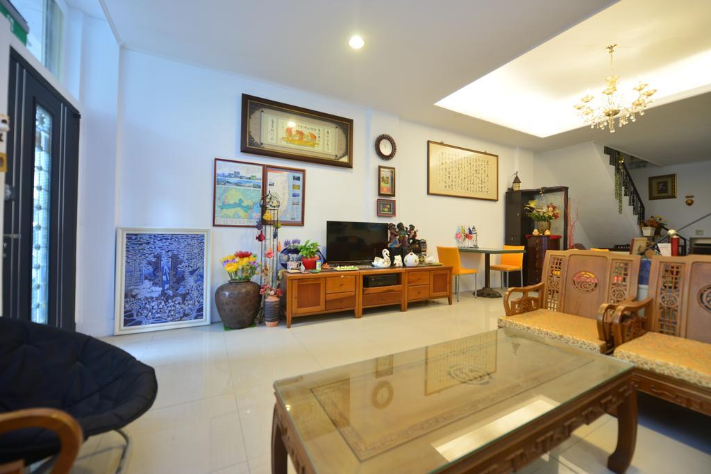 花蓮快樂腳旅宿 Hualien City Exterior foto